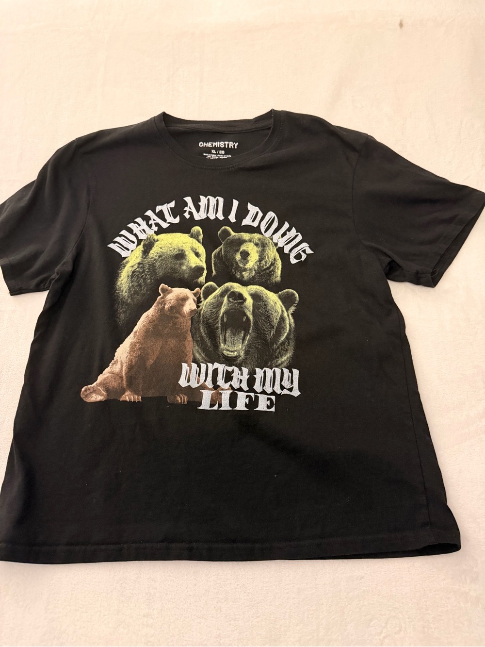 Chemistry women’s Black Bear graphic Tshirt size: XL